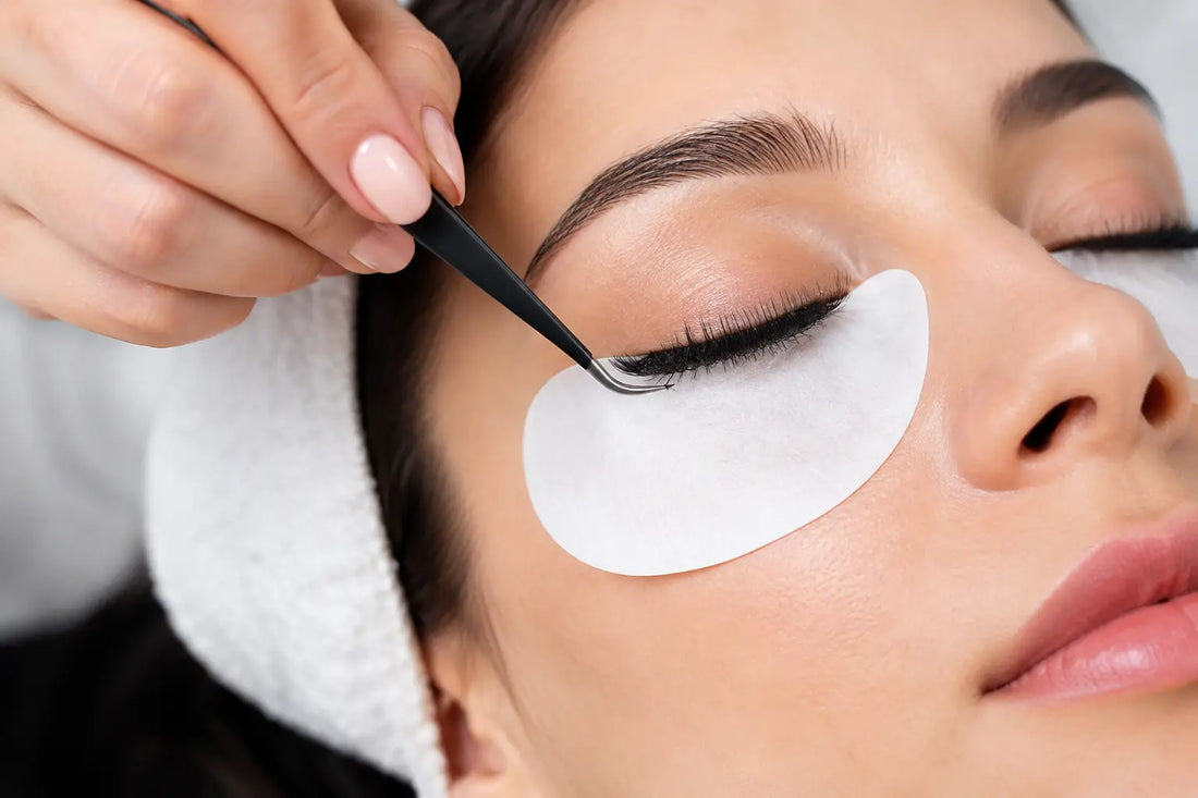 How to Prevent Glue Residue on Lashes Easily