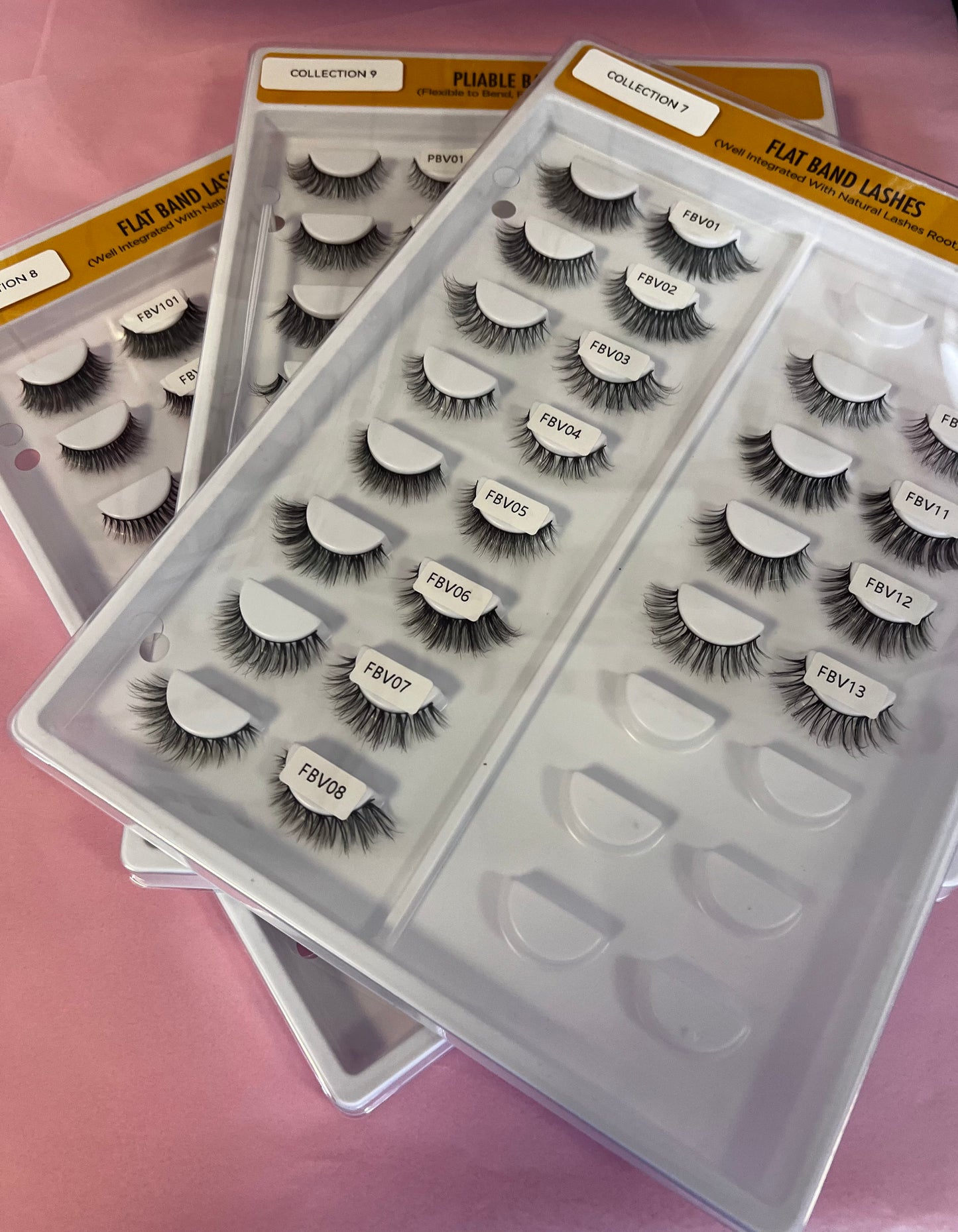 REDUCED - LARGE COLLECTION LIGHTWEIGHT STRIP LASHES