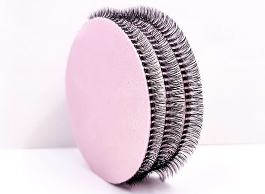 The Medium Lash Collection With No Name Lash Ribbons®
